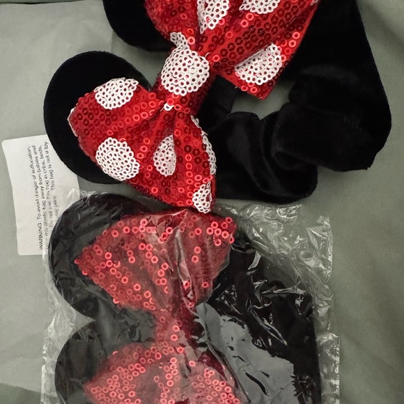 Other - Minnie Mouse Sequin Bow Black Velvety Scrunchies **Set of 2**
